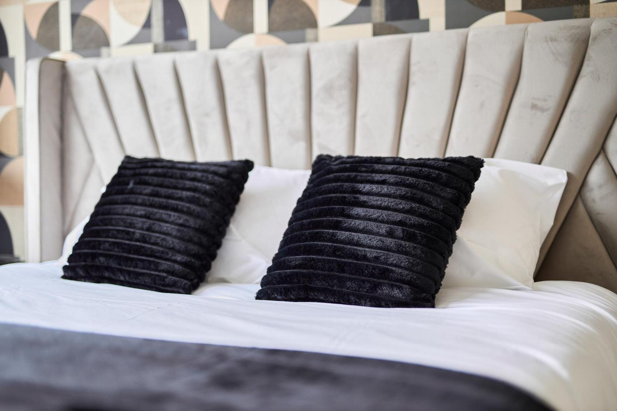 Mm Suites Town House Terrasse Reims Bagian luar foto