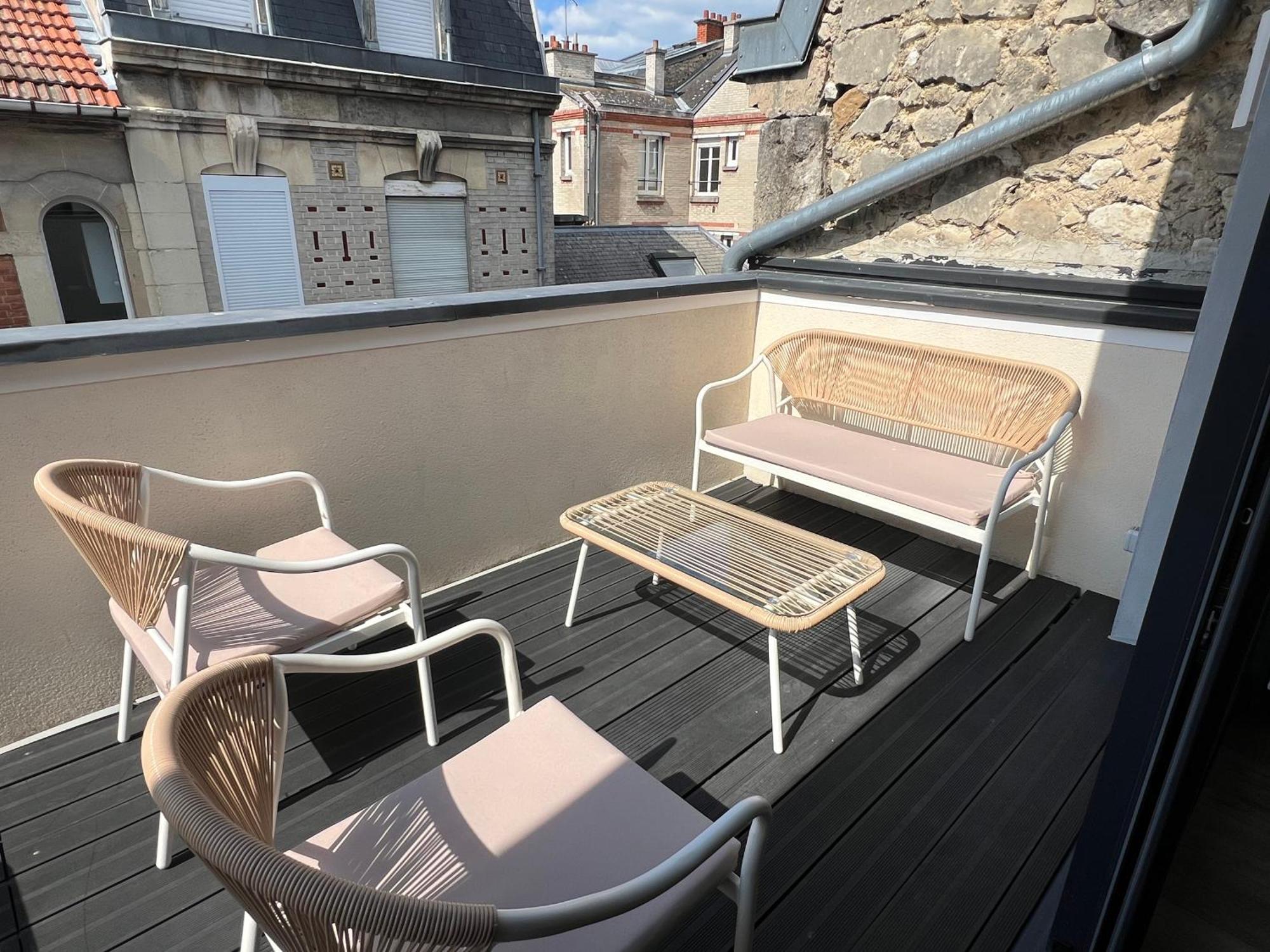 Mm Suites Town House Terrasse Reims Bagian luar foto